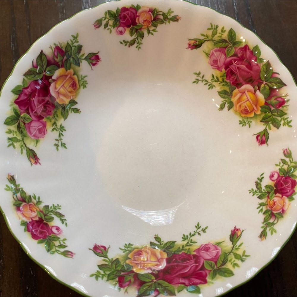ROYAL ALBERT OLD COUTRY ROSE GREEN TRIM PURPOSE BOWLS ( SET OF 4)